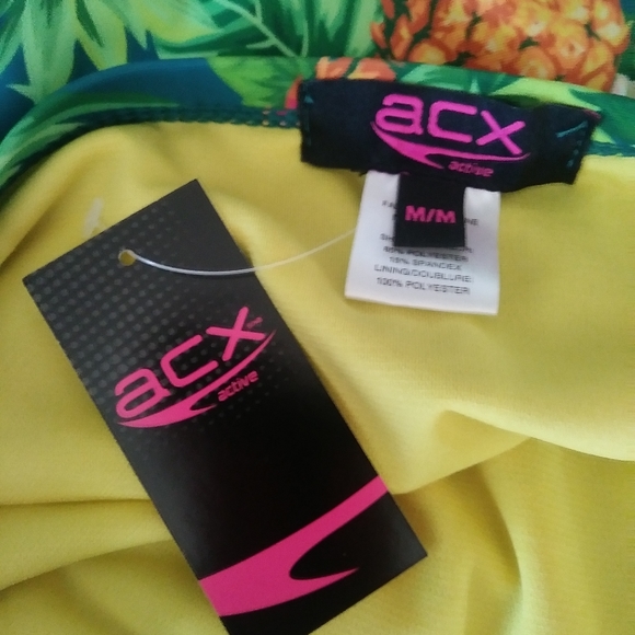 NWT tropical 2 piece bathing suit. Medium - Picture 5 of 6